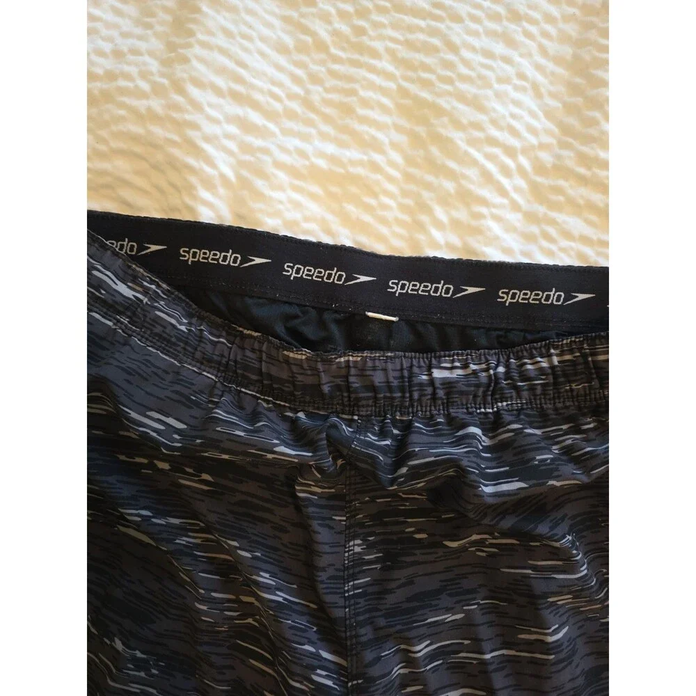 Speedo Men's Black/Gray Camo Swim/running Trunks Size L Elastic Waist.